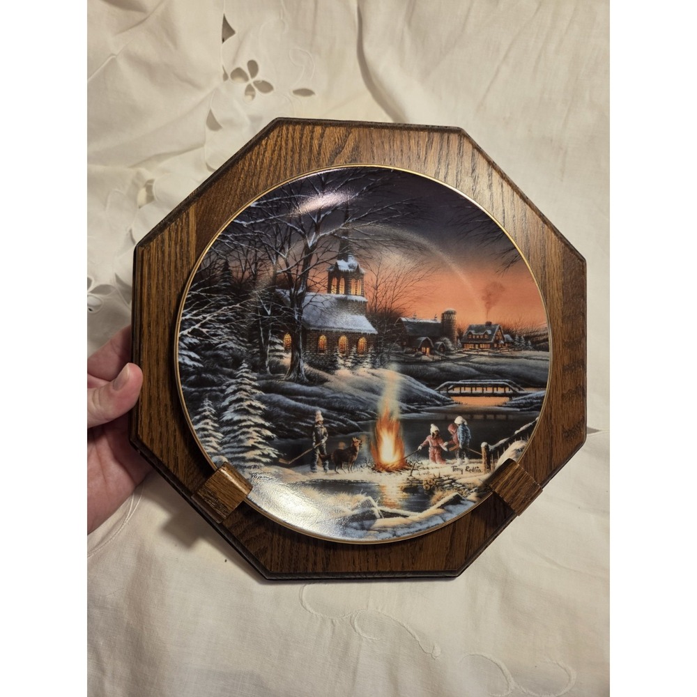 Vintage Wooden Plate Holder With Terry Redlin Plate